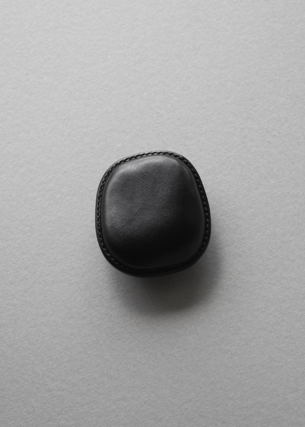 FROME Leather Wrapped Stone No.085