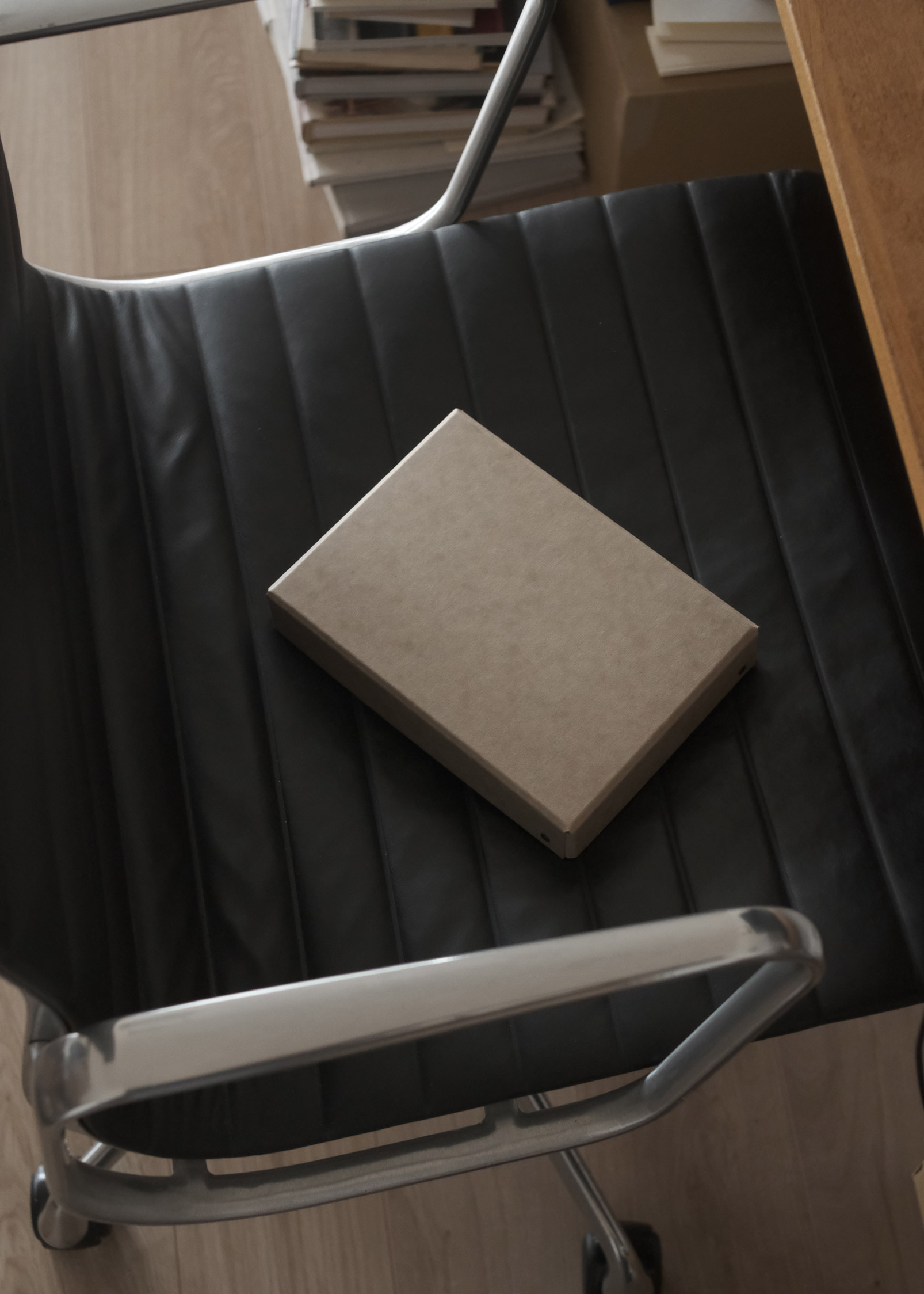 FROME Archival storage box "Rivet Box" Small - Kraft